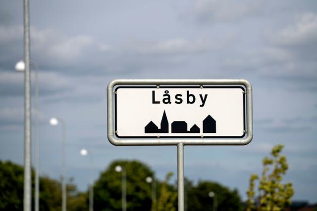 Låsby byskilt