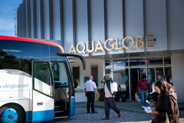 Spørgelystne vandfolk så vandløsninger i Skanderborgs AquaGlobe